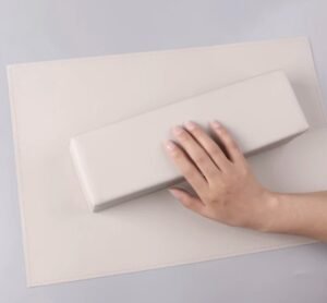 ALMOHADA CON MANTEL PARA MANICURA Blanco Mayoristas Cobocalleja ALMOHADA CON MANTEL PARA MANICURA Blanco
